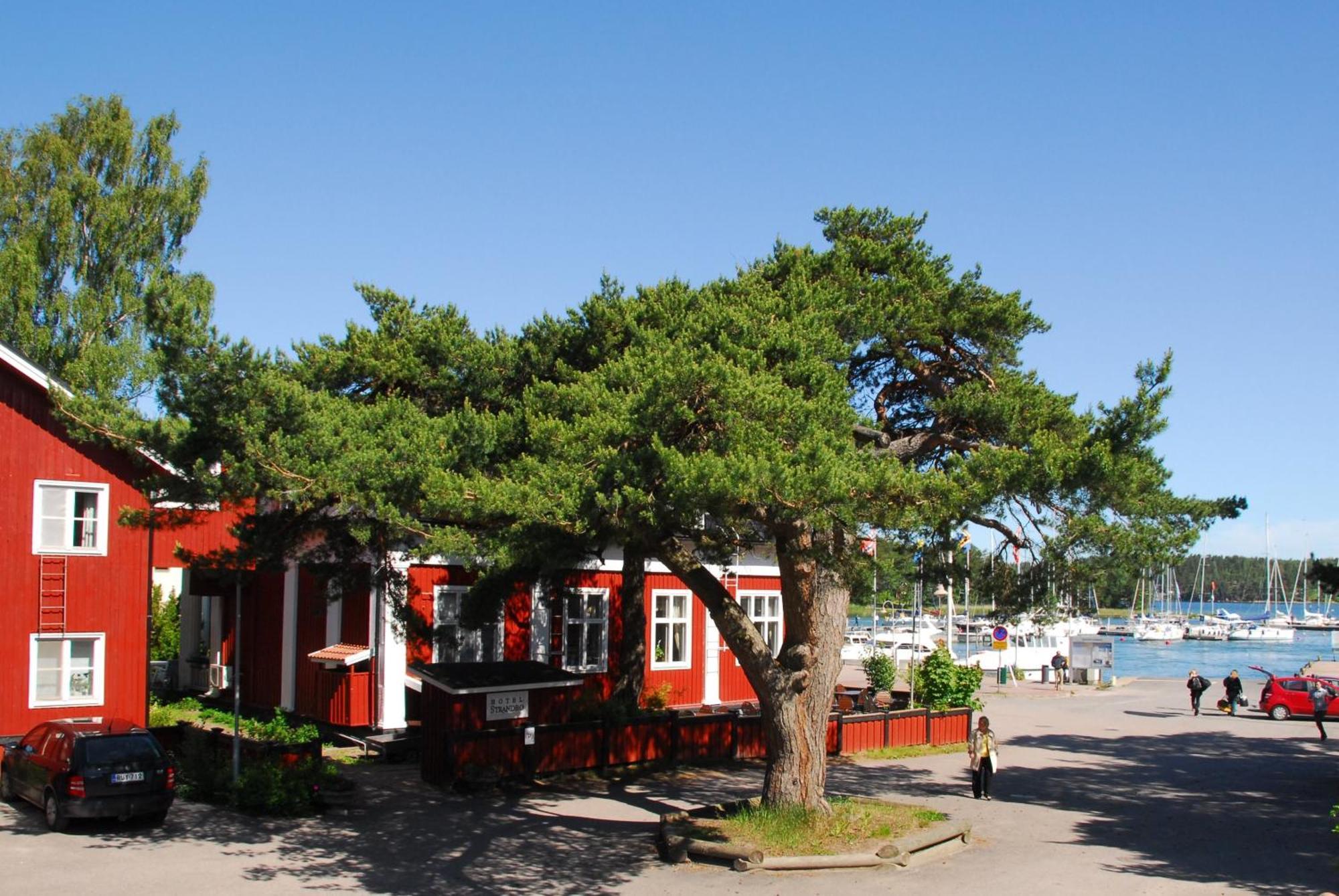Hotel Strandbo Науво Екстер'єр фото